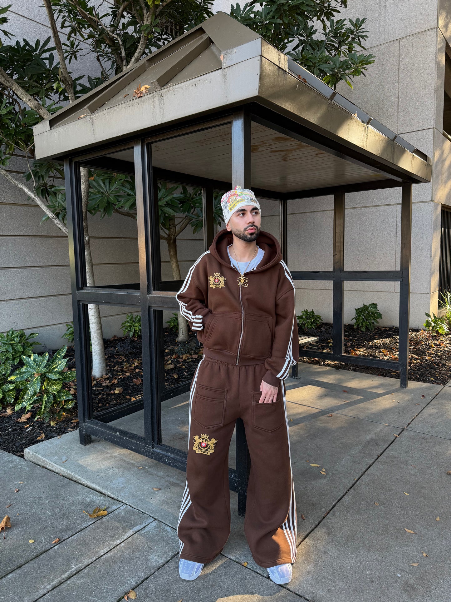 'Illusive Guardian' Sweatpants - Brown