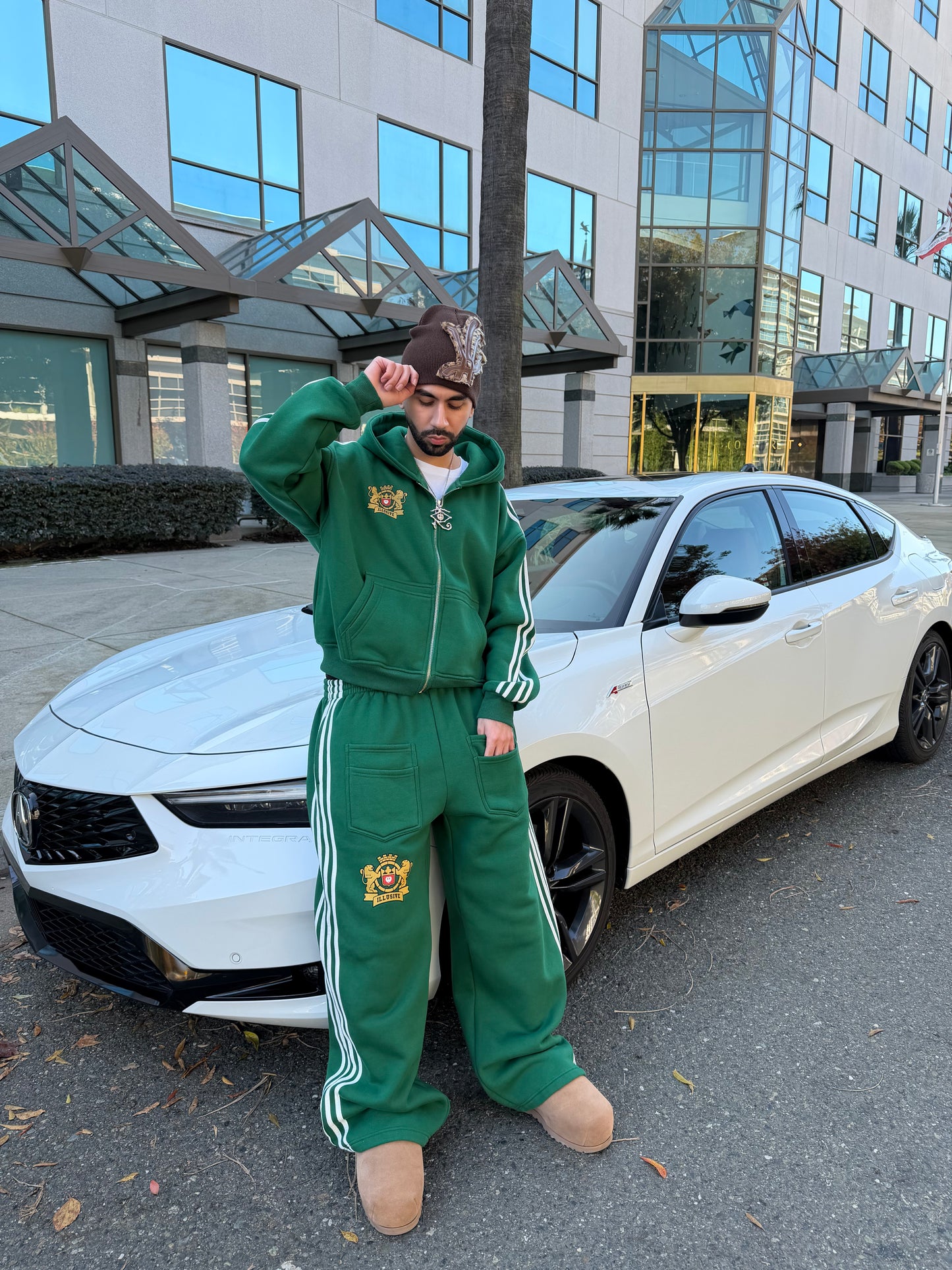 'Illusive Guardian' Sweatpants - Pine Green