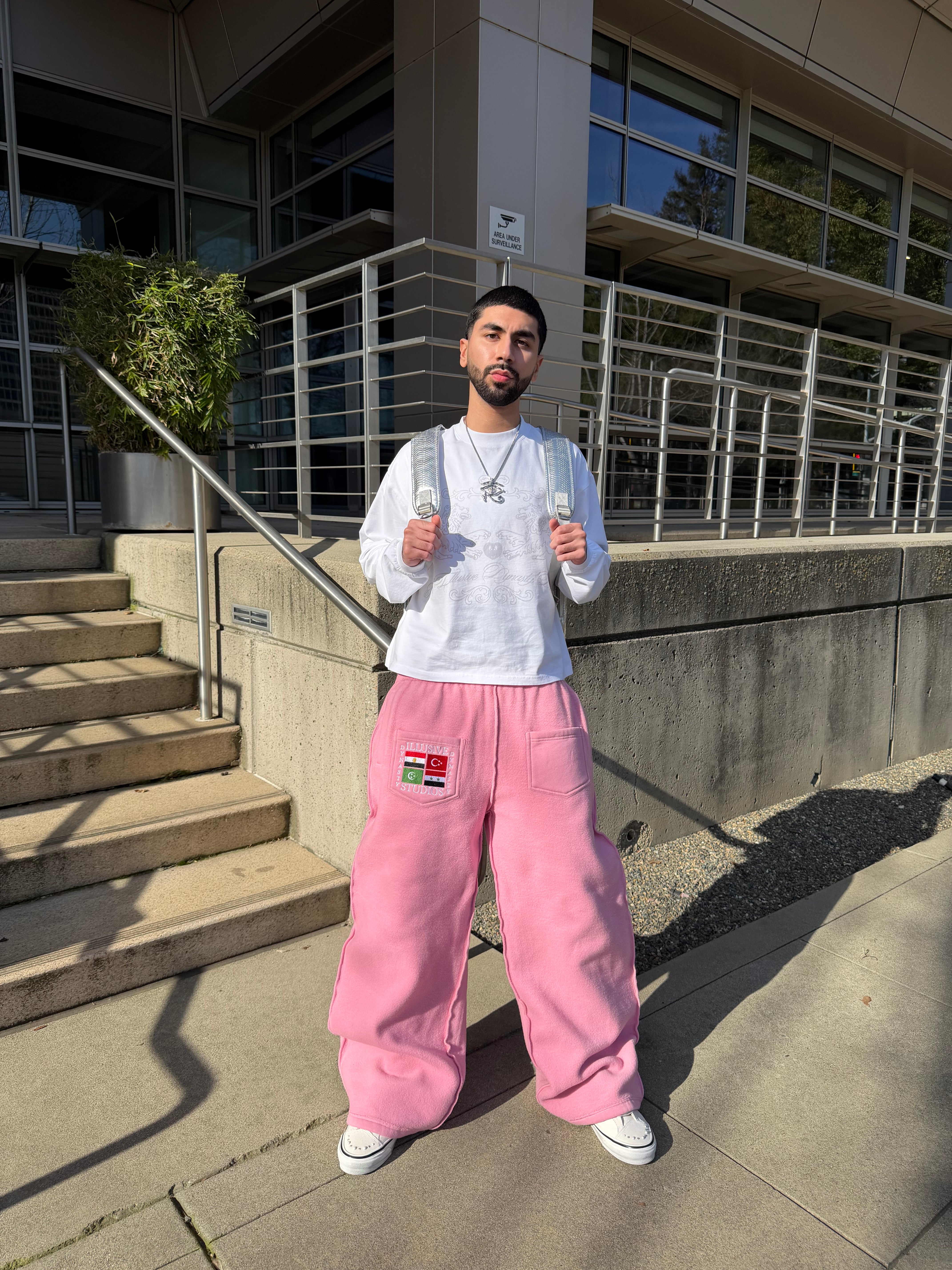 Illusive Dynasty' Inside Out Sweatpants - Pink – Illusive Studios