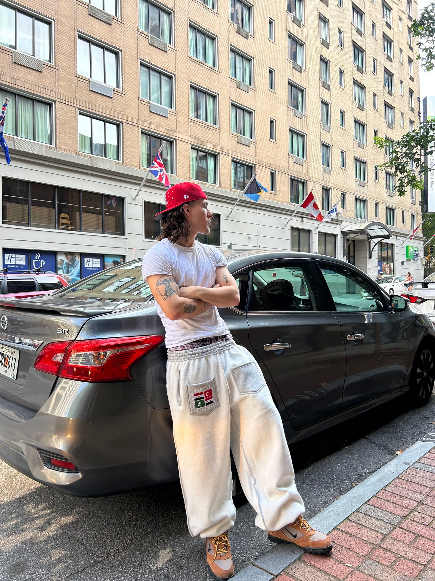 ‘Illusive Dynasty' Inside Out Sweatpants - Gray