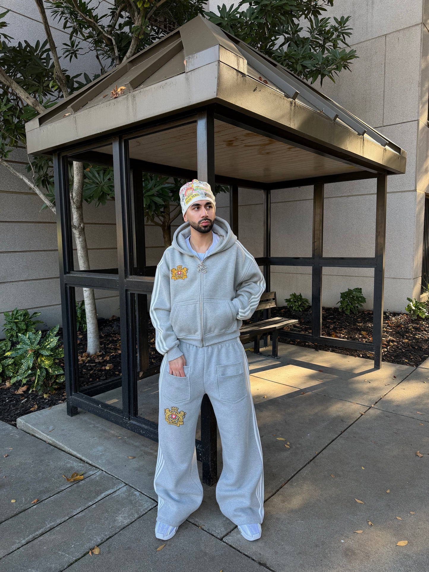 'Illusive Guardian' Cropped Zip Up - Gray