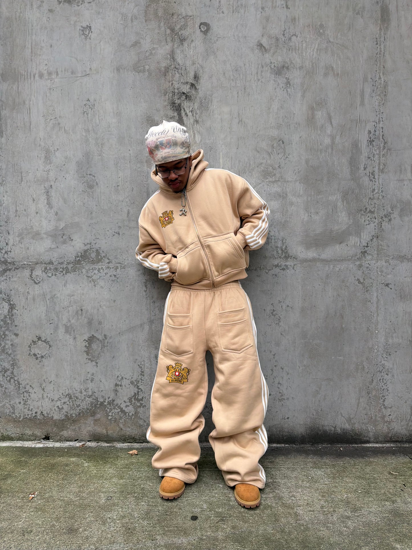 'Illusive Guardian' Sweatpants - Cream